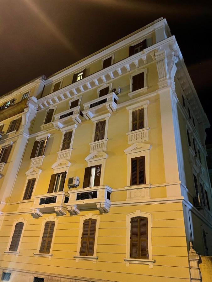 Blue & Grey Downtown Foggia Hotel Екстериор снимка